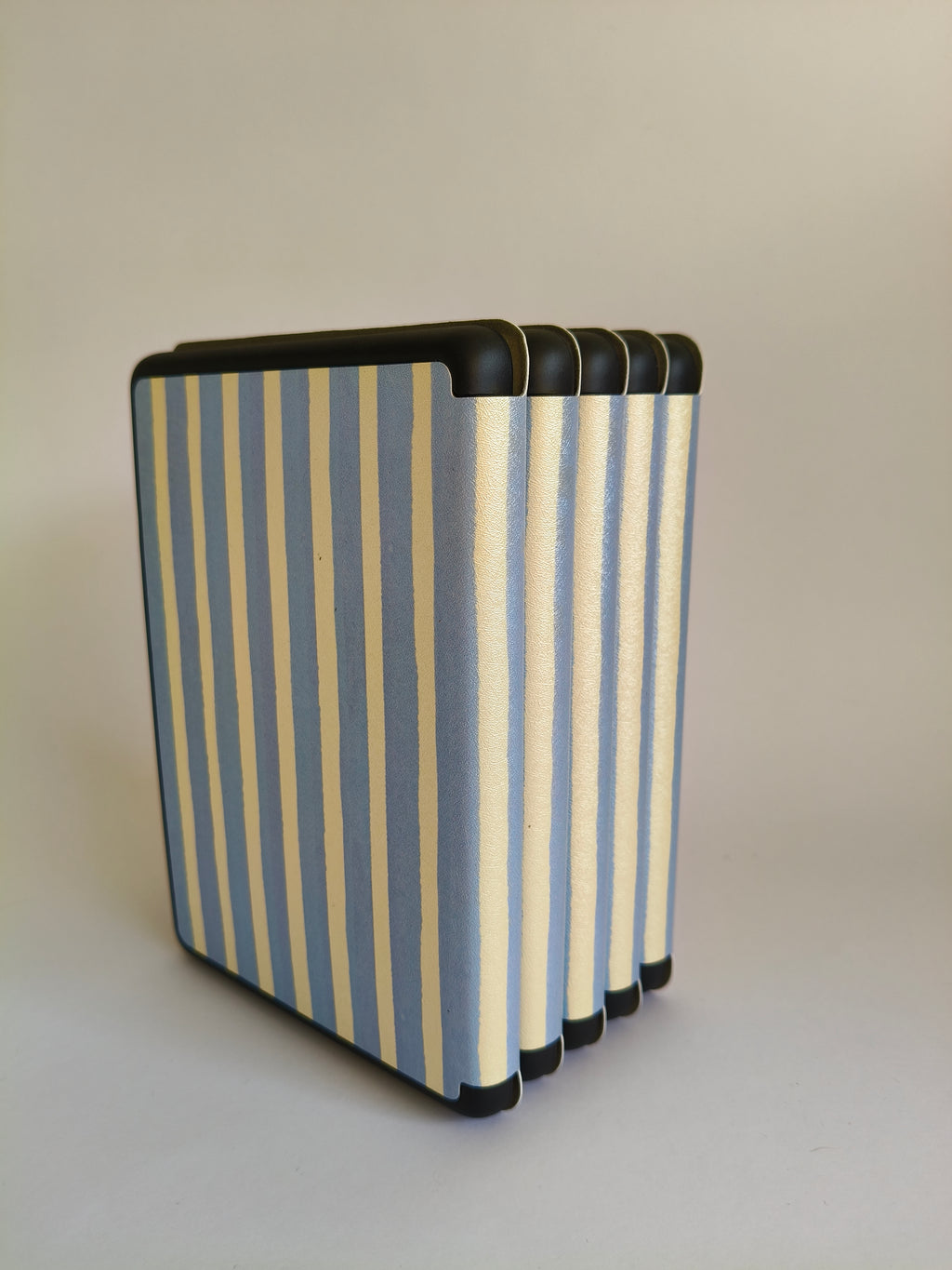 Premium Kindle Case – Rainy Sunday
