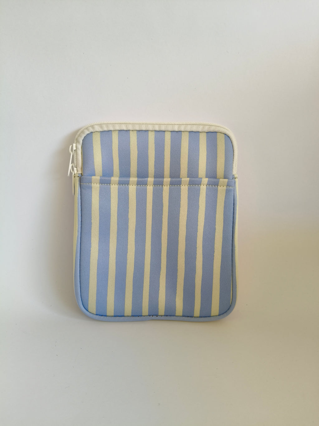 Kindle Sleeve – Rainy Sunday
