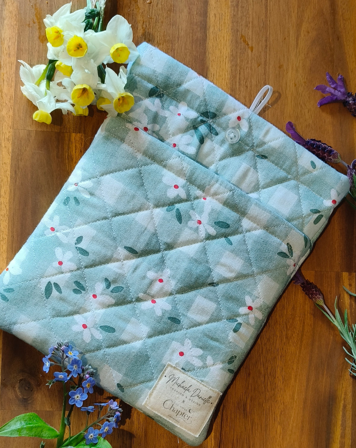 Daisy Days Quilted E-reader Sleeve